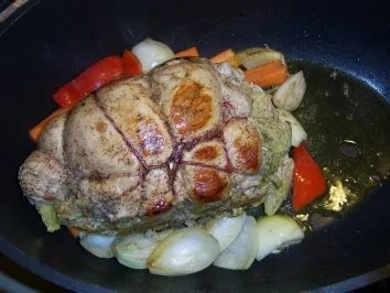 Gefüllte Putenrolle an Malzbiersauce mit Lauchgemüse und Schupfnudeln - Rezept - Bild Nr. 16