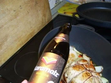 Gefüllte Putenrolle an Malzbiersauce mit Lauchgemüse und Schupfnudeln - Rezept - Bild Nr. 17