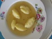 Bouillon mit Griessknödel - Rezept