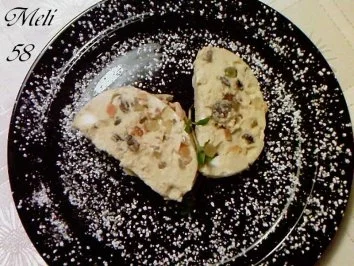 Desserts: Geeister Weihnachtsstollen - Rezept