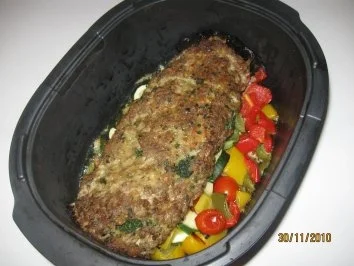 Gefüllter Hackbraten auf Gemüse - Rezept