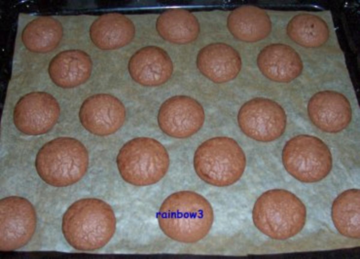 Backen: Kakao-Kugeln mit Nüssen oder Mandeln - Rezept - kochbar.de