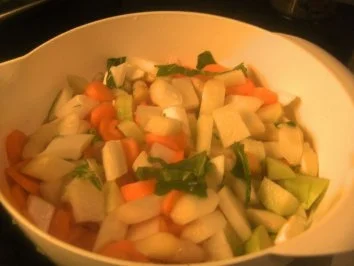 Hühnersuppe mit Gemüse-und - Rezept - Bild Nr. 4