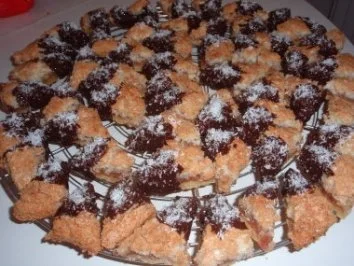 Rezept: Kekse: Kokos-Ecken mit Marzipan Bild Nr. 6 Kekse: Kokos-Ecken mit Marzipan - Rezept - Bild Nr. 6