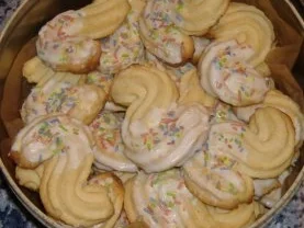 Weihnachtsgebäck  Spritzgebäck mit Marzipan - Rezept