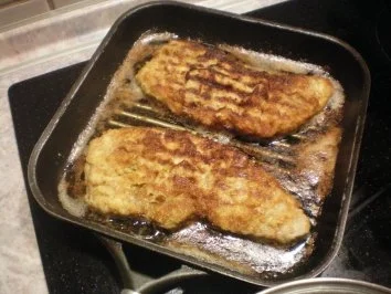 Rezept: Zwiebelschnitzel mit Pommes und Salat Bild Nr. 2 Zwiebelschnitzel mit Pommes und Salat - Rezept - Bild Nr. 2