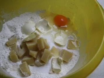 Rezept: Kleingebäck: Brotsticks "Marzipan-Baguette" Bild Nr. 3 Kleingebäck: Brotsticks "Marzipan-Baguette" - Rezept - Bild Nr. 3