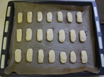 Rezept: Kleingebäck: Brotsticks "Marzipan-Baguette" Bild Nr. 4 Kleingebäck: Brotsticks "Marzipan-Baguette" - Rezept - Bild Nr. 4