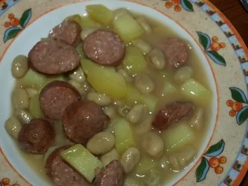 Dicke Bohnen Eintopf mit Mettwürstchen - Rezept