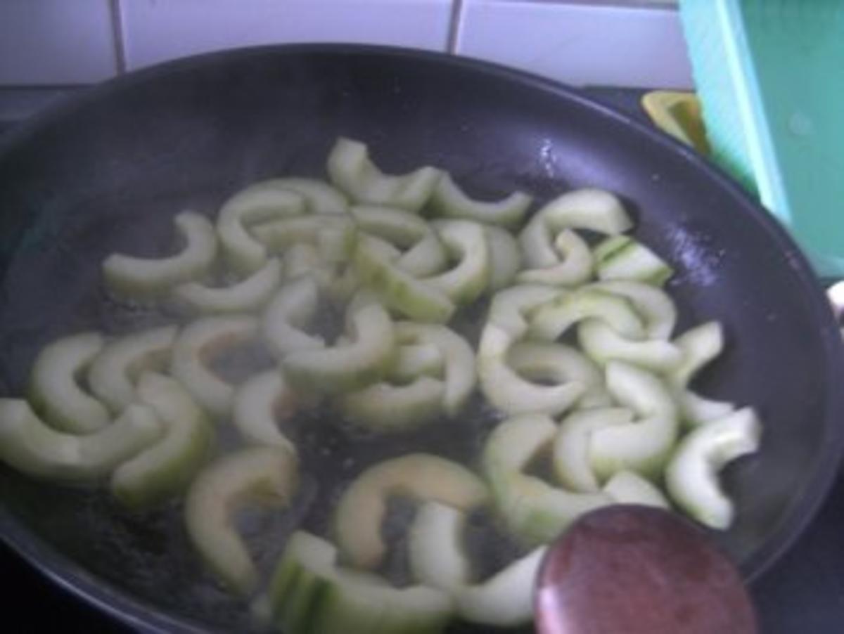 Bratkartoffeln  geschmorte Gurken   und  Jägerschnitzel - Rezept - Bild Nr. 5