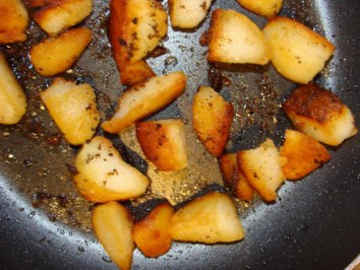 Lauwarmer Bratkartoffel- Bismarckheringssalat - Rezept - Bild Nr. 3