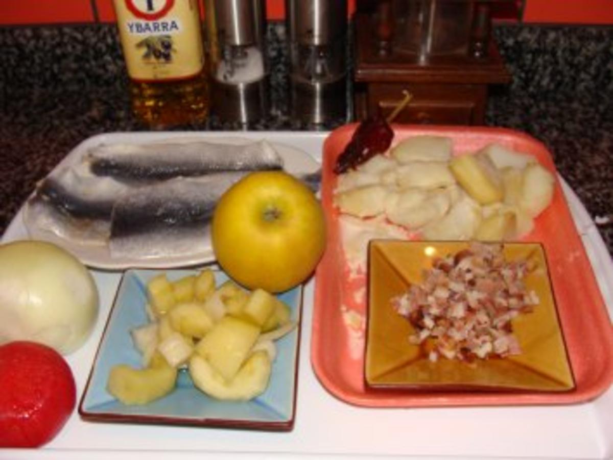 Lauwarmer Bratkartoffel- Bismarckheringssalat - Rezept - Bild Nr. 4