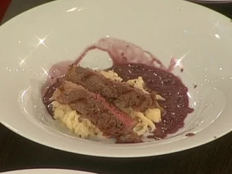 Ribeye-Steak mit Spätzle an flambierter Pfeffersoße - Rezept