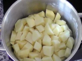 Rezept: selbstgemachte Stampfkartoffeln Bild Nr. 3 selbstgemachte Stampfkartoffeln - Rezept - Bild Nr. 3