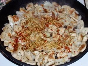 Bunte Nudel-Pfanne mit Weißwurstklößchen - Rezept - Bild Nr. 5