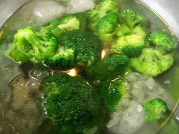 Involtini 2.0 / Brokkoli-Soufflé/ Schmörkes/ Parmesanschaum - Rezept - Bild Nr. 7