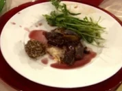 Feigencocktail mit Gorgonzolapraline in der Parmesanhippe (Maja von Hohenzollern) - Rezept