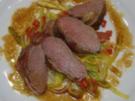 Lamm im Speckmantel mit Orangen-Lauch - Rezept