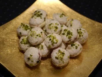 Weihnachtsplätzchen - Kokos-Kirsch-Küsschen - Rezept