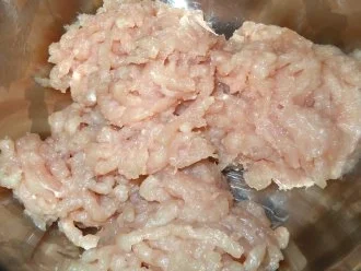 Rezept: DIM SUM mit pikanter Hähnchenfüllung Bild Nr. 2 DIM SUM mit pikanter Hähnchenfüllung - Rezept - Bild Nr. 2