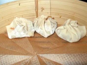 Rezept: DIM SUM mit Krabben-Kalbfleisch-Füllung Bild Nr. 6 DIM SUM mit Krabben-Kalbfleisch-Füllung - Rezept - Bild Nr. 6