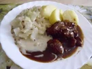 Schweingulasch scharf mit Weißkohlgemüse - Rezept