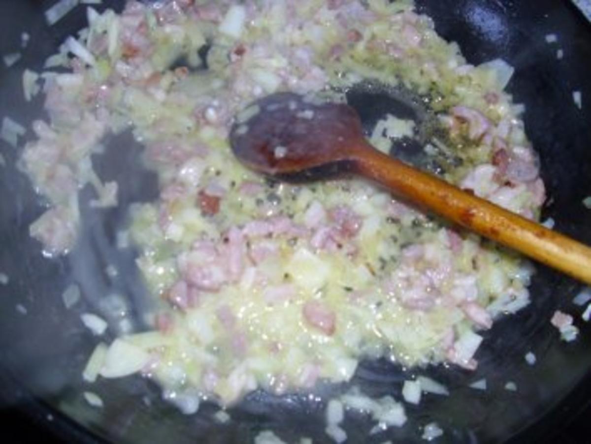 Schweingulasch scharf mit Weißkohlgemüse - Rezept - Bild Nr. 8