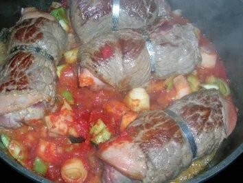 Rezept: Rouladen italienisch mit Mortadella und Nudeln Bild Nr. 5 Rouladen italienisch mit Mortadella und Nudeln - Rezept - Bild Nr. 5