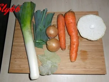 Rezept: Suppen:Kräftige Wintersuppe Bild Nr. 2 Suppen:Kräftige Wintersuppe - Rezept - Bild Nr. 2