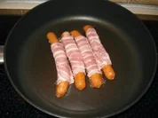 Rezept: Scharfe Nudeln mit Berner Würstchen Scharfe Nudeln mit Berner Würstchen - Rezept