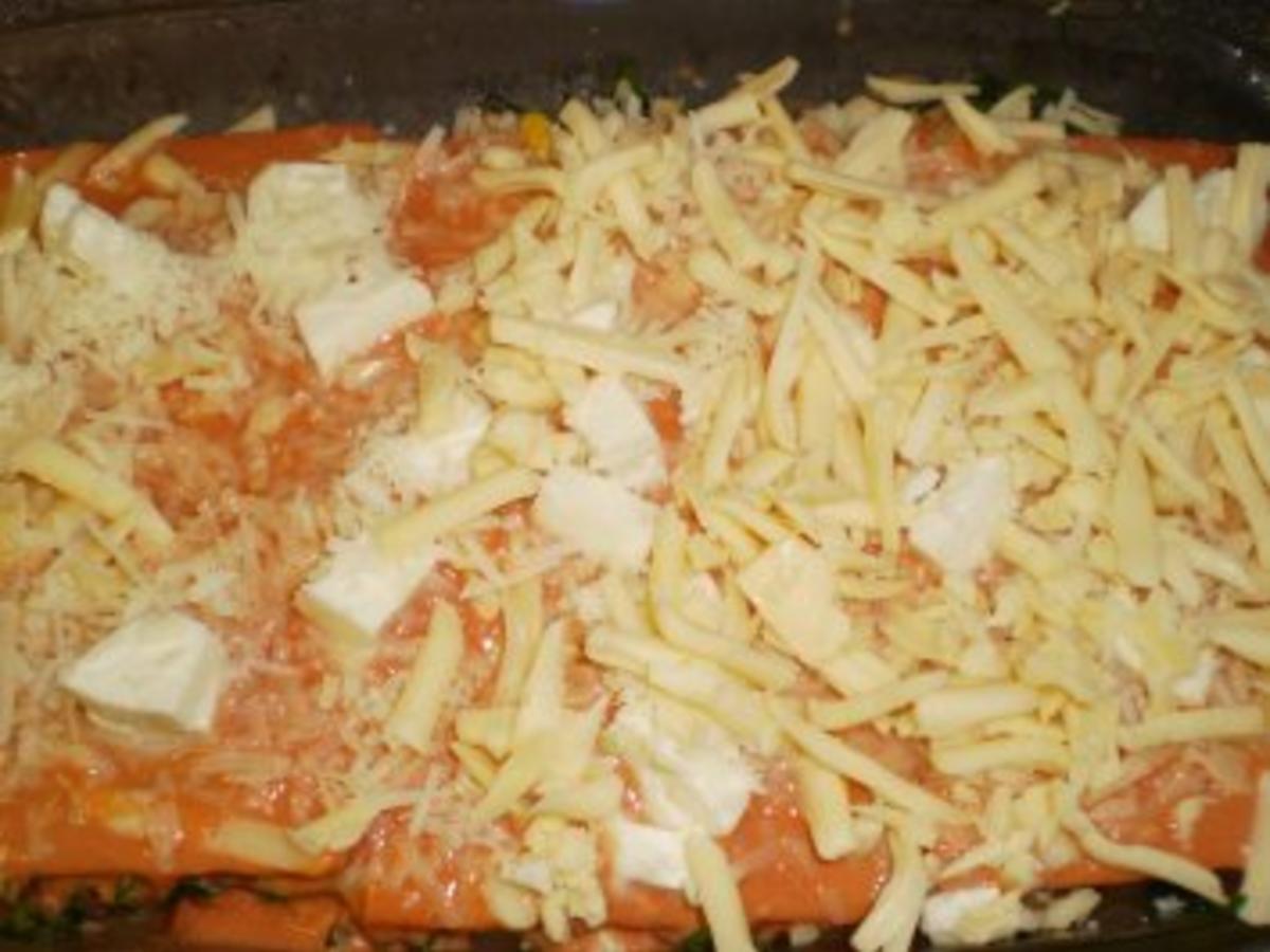 Lachs-Spinat-Lasagne mit dreierlei Käse - Rezept - kochbar.de