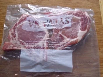 Kalbskotelett in Bavaria-blue-Sauce ~  Bavarian-blue-Spinat ~ Sekt-Graupen-Risotto ~ pochi - Rezept - Bild Nr. 3