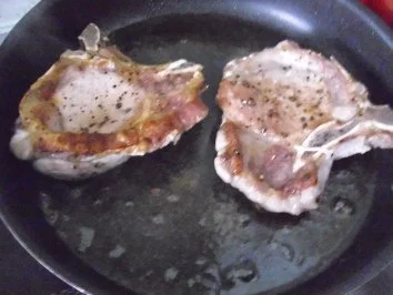 Kalbskotelett in Bavaria-blue-Sauce ~  Bavarian-blue-Spinat ~ Sekt-Graupen-Risotto ~ pochi - Rezept - Bild Nr. 4