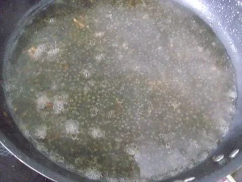 Kalbskotelett in Bavaria-blue-Sauce ~  Bavarian-blue-Spinat ~ Sekt-Graupen-Risotto ~ pochi - Rezept - Bild Nr. 6