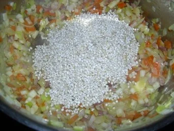 Kalbskotelett in Bavaria-blue-Sauce ~  Bavarian-blue-Spinat ~ Sekt-Graupen-Risotto ~ pochi - Rezept - Bild Nr. 10