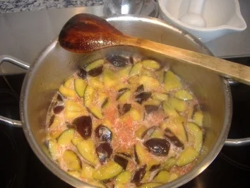 Rezept: Pflaumenmarmelade mit Grapefruit Pflaumenmarmelade mit Grapefruit - Rezept