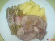 Lammrollbraten, Bohnenpäckchen dazu Rosmarinkartoffeln - Rezept