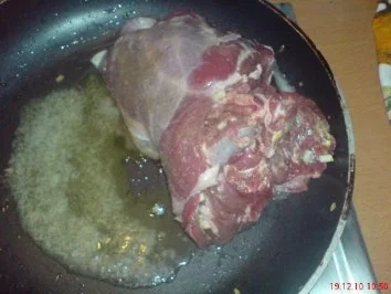 Rezept: Lammrollbraten, Bohnenpäckchen dazu Rosmarinkartoffeln Bild Nr. 3 Lammrollbraten, Bohnenpäckchen dazu Rosmarinkartoffeln - Rezept - Bild Nr. 3