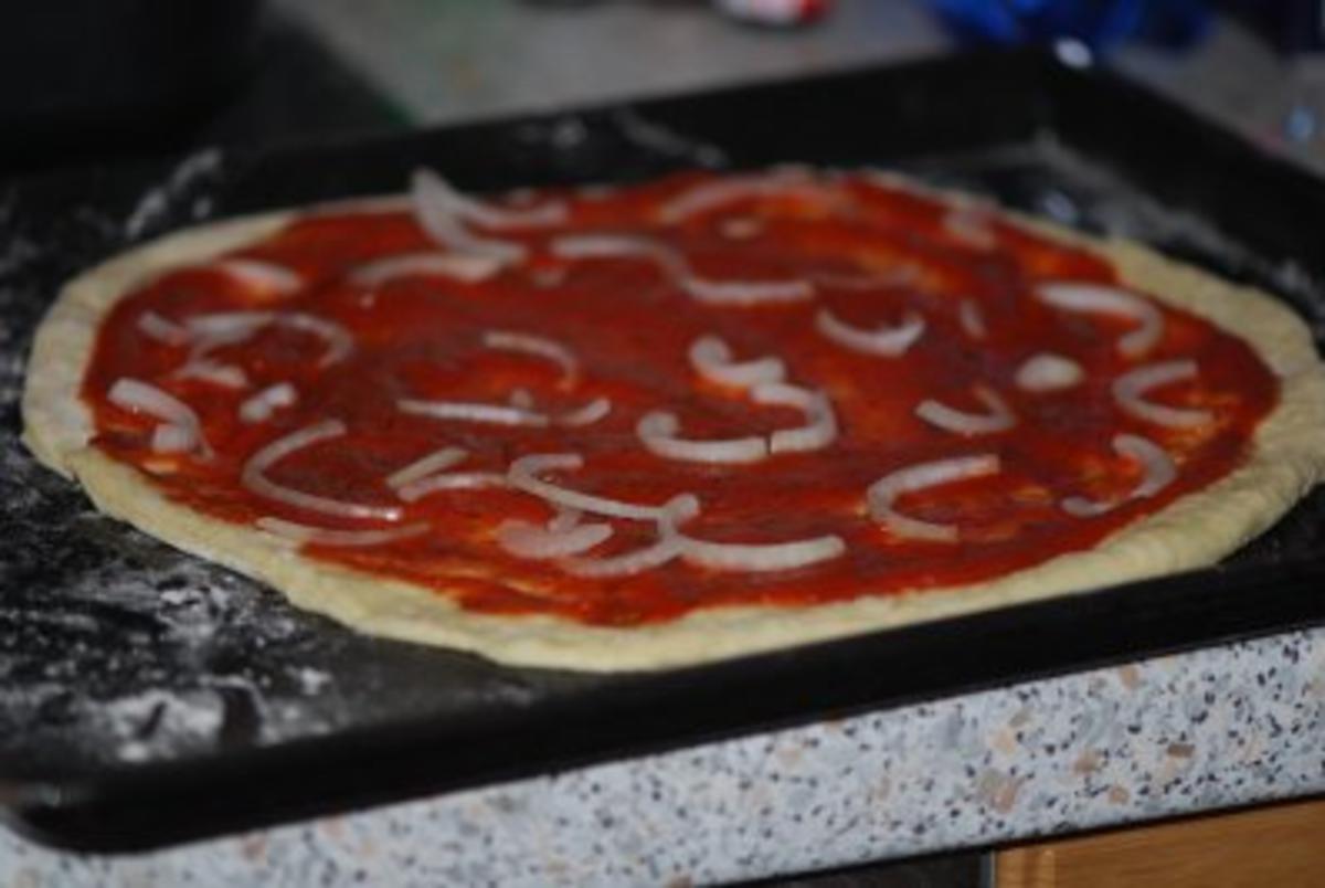 "Pizza Prosciutto" mit allem Drum und Dran - Rezept - Bild Nr. 6