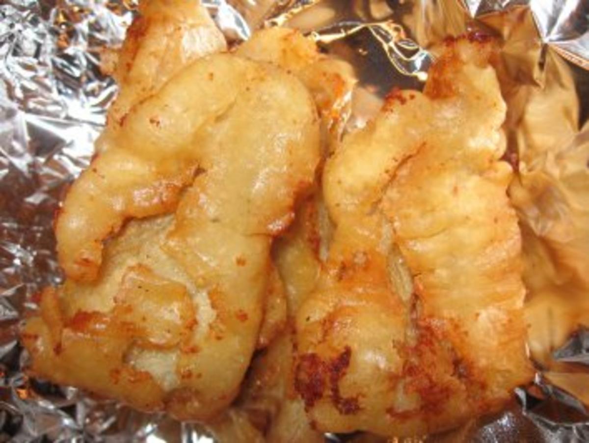 Backfisch mit Kartoffelsalat, Gurkensalat und Aioli - Rezept - Bild Nr. 2