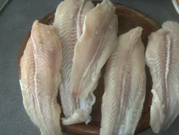 (Fisch)  Pangasiusfilet mit Spinat  Salzkartoffeln und einer - Rezept - Bild Nr. 2