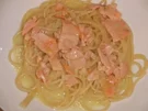 Räucherlachs in Weißweinsoße, auf Spagetti - Rezept