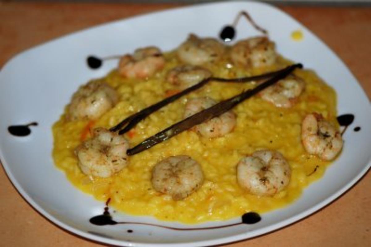 Bilder für Kräuter-Knoblauch-Gambas auf vanilliertem Safranrisotto - Rezept