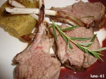 Rezept: LAMMKARREE "BUON NATALE" LAMMKARREE "BUON NATALE" - Rezept
