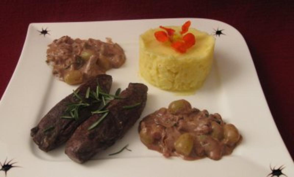 Hasenfilet mit Pfifferling-Weintraubensoße und Kartoffelpüree - Rezept
von Das perfekte Dinner