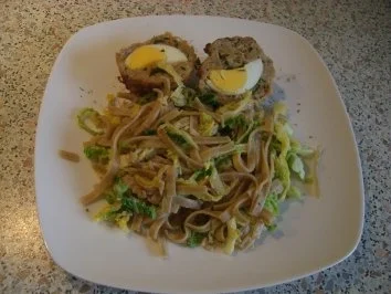 Rezept: Schmale Bandnudeln mit Wirsing Bild Nr. 2 Schmale Bandnudeln mit Wirsing - Rezept - Bild Nr. 2