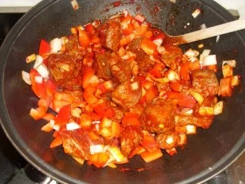 Rezept: Rotweingulasch vom Jungbullen Bild Nr. 4 Rotweingulasch vom Jungbullen - Rezept - Bild Nr. 4