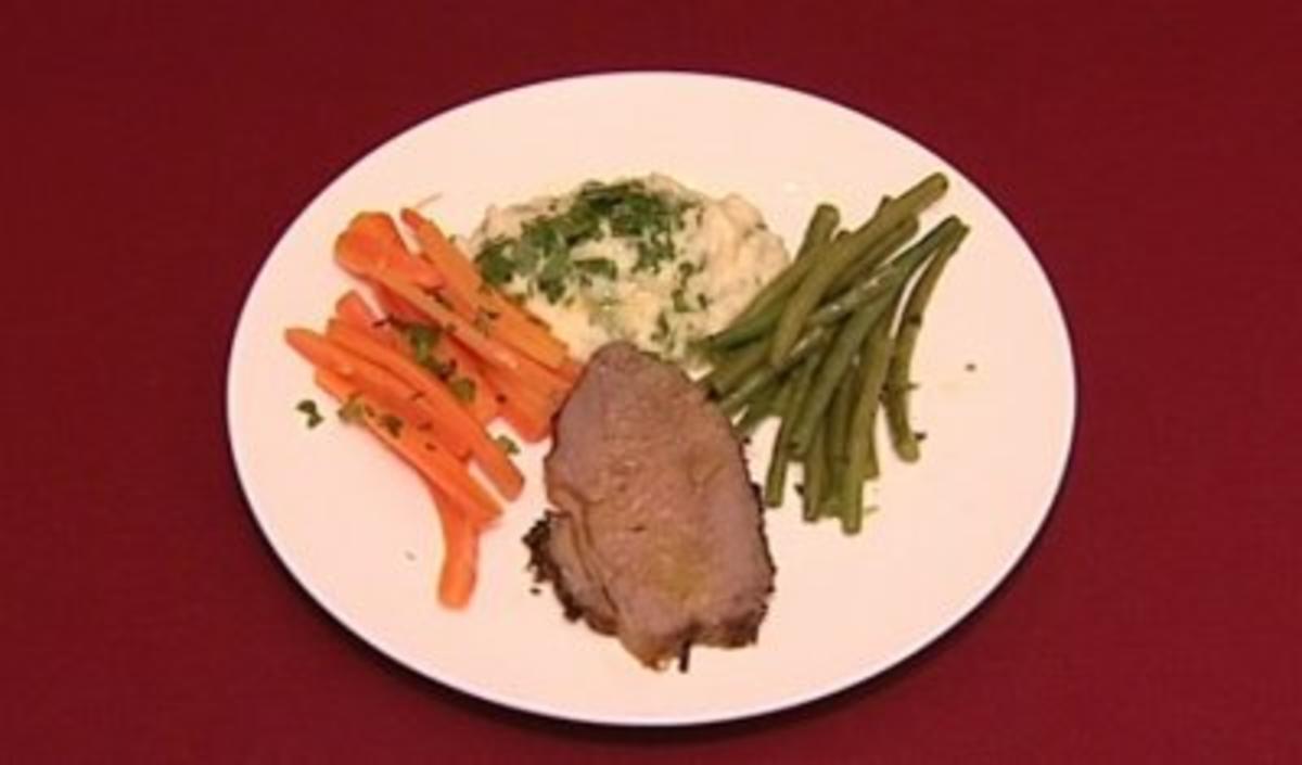 Roastbeef mit in Honig geschwenkten Buttermöhren, Bohnen,  Kartoffelmus (Annett Fleischer) - Rezept