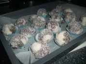 Rezept: Schoko-Kokoskugeln---machen Raffaelo Konkurrenz ;-D Schoko-Kokoskugeln---machen Raffaelo Konkurrenz ;-D - Rezept