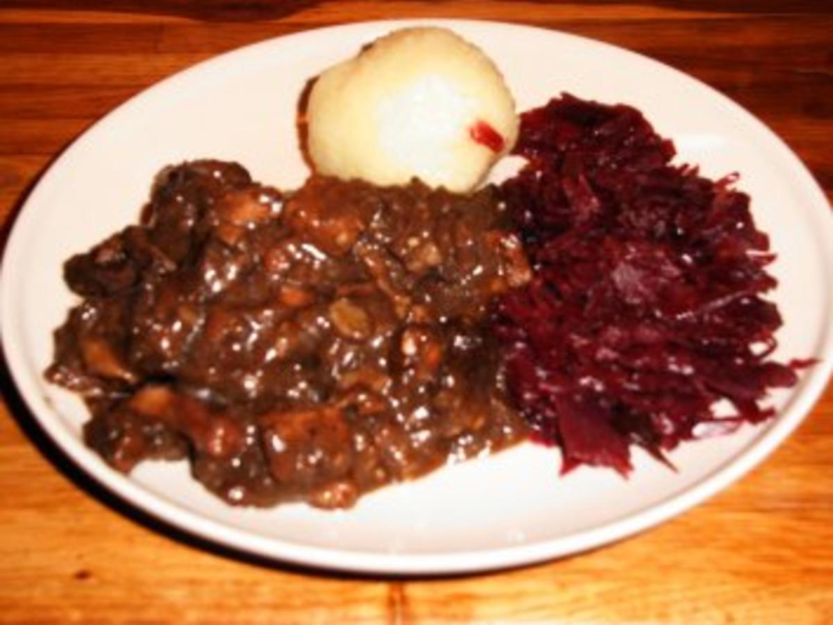 Wildgulasch aus der Rehkeule - Rezept mit Bild - kochbar.de